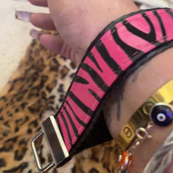 Wristlet or keychain - Picture 5 of 5